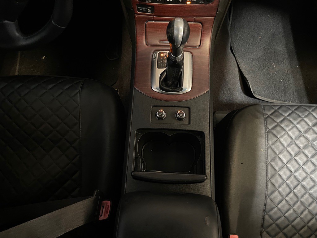 2009 INFINITI G37 Image 14