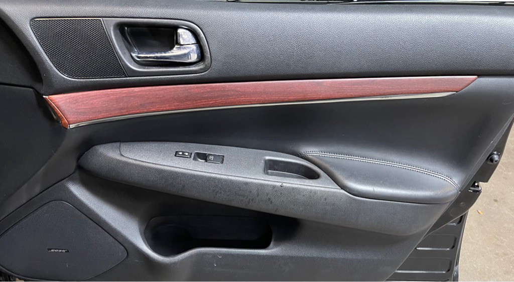 2009 INFINITI G37 Image 16