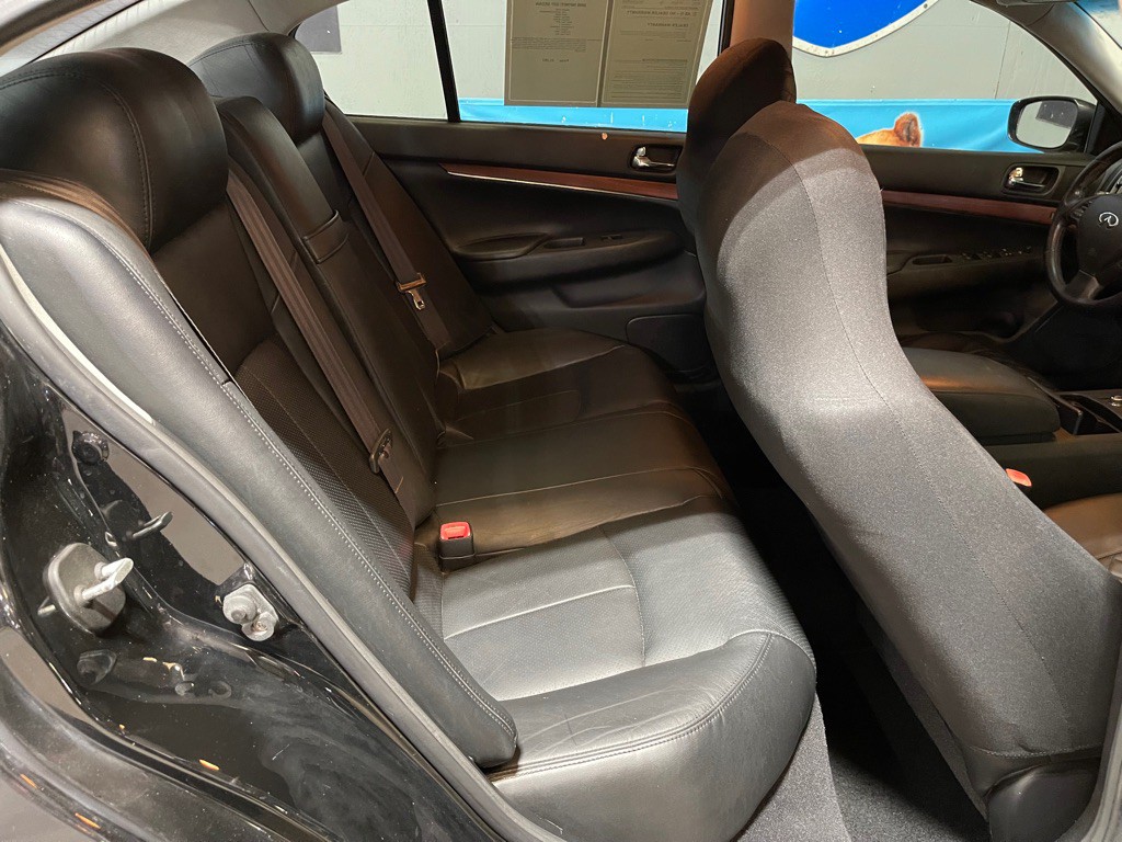 2009 INFINITI G37 Image 19
