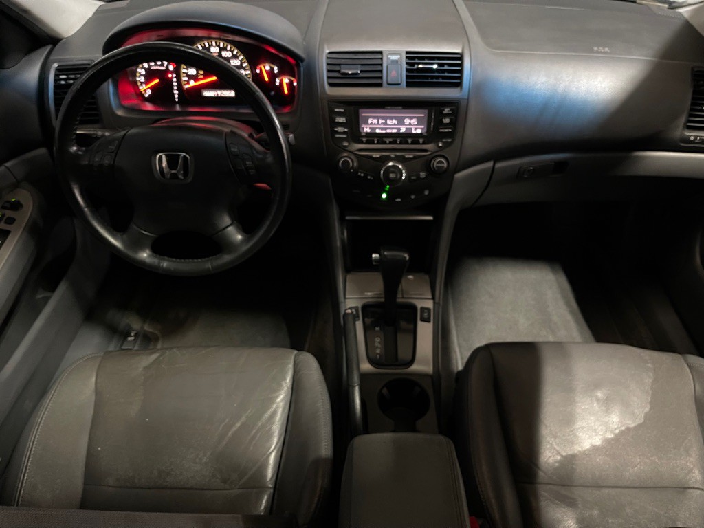 2005 Honda Accord Image 15