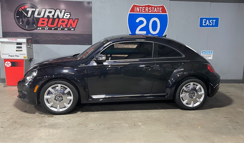 2013 Volkswagen Beetle Image 3