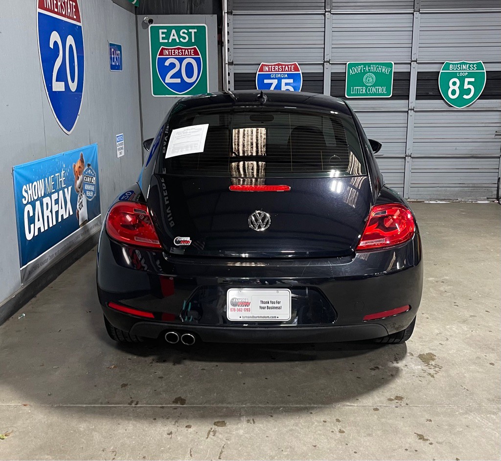 2013 Volkswagen Beetle Image 6