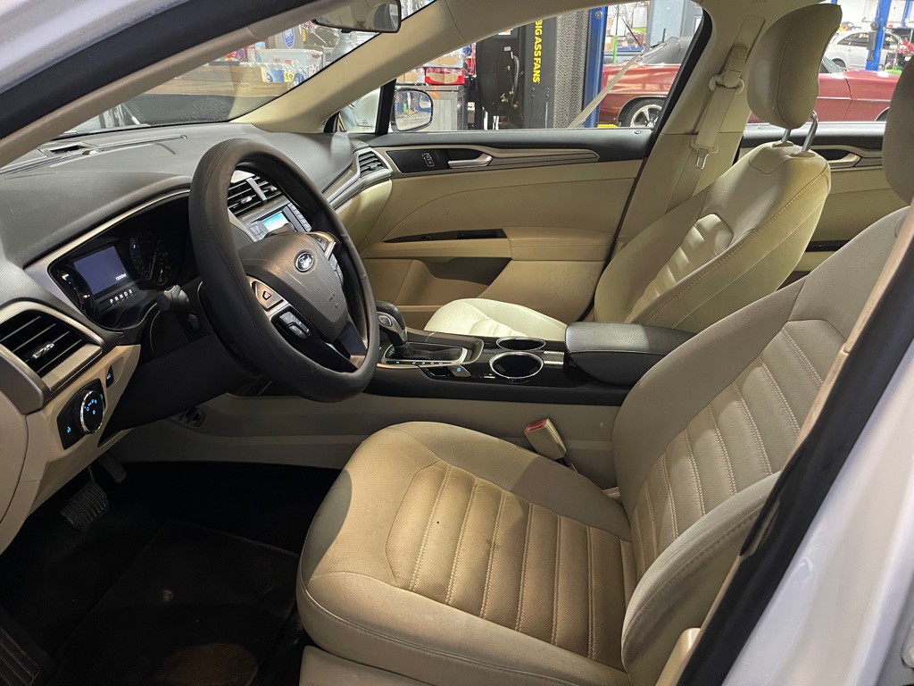 2014 Ford Fusion Image 10