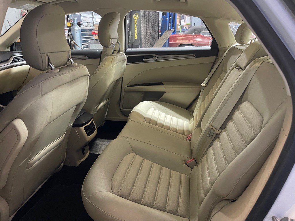 2014 Ford Fusion Image 18