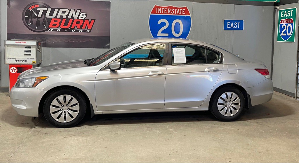 2010 Honda Accord Image 3