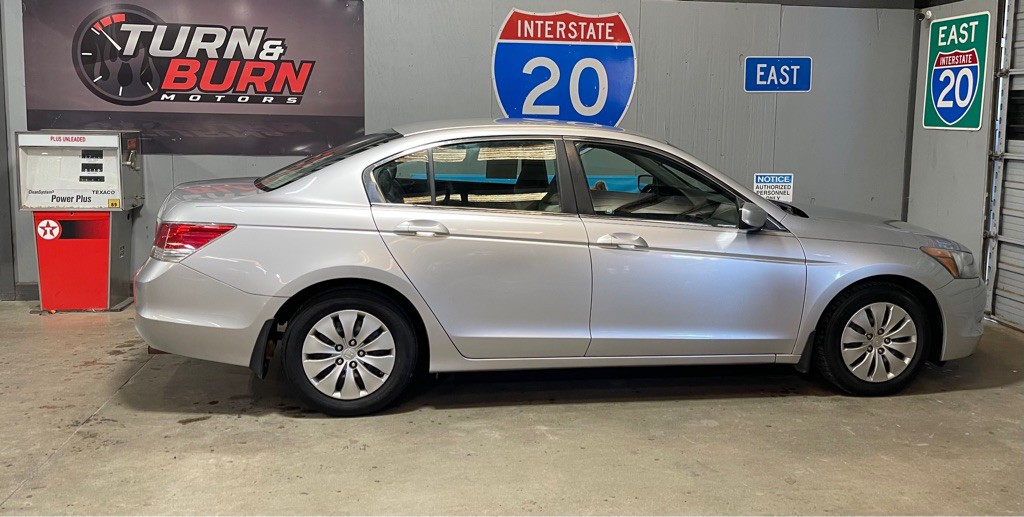 2010 Honda Accord Image 5