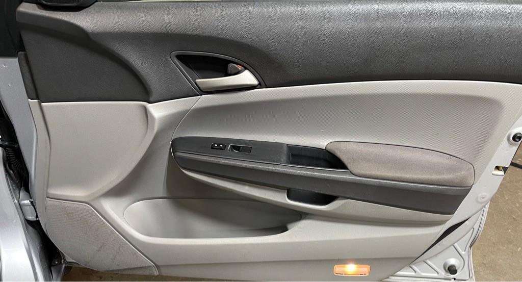 2010 Honda Accord Image 16