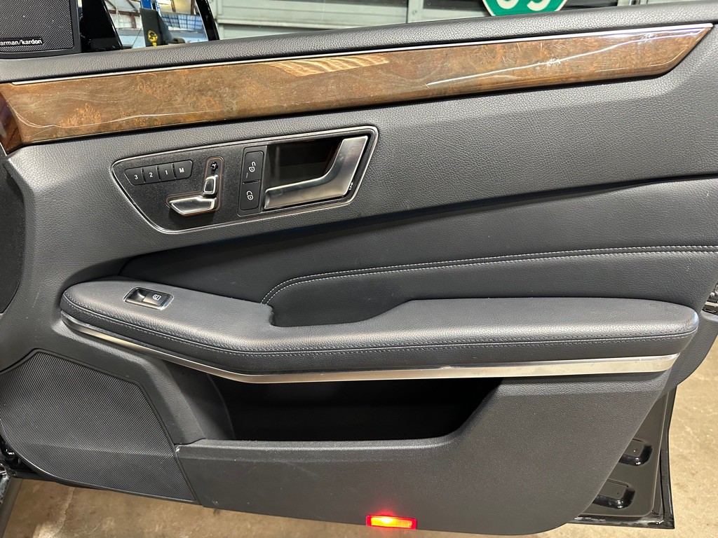 2014 Mercedes-Benz E-Class Image 16