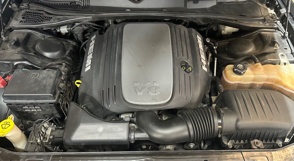 2014 Dodge Challenger Image 7