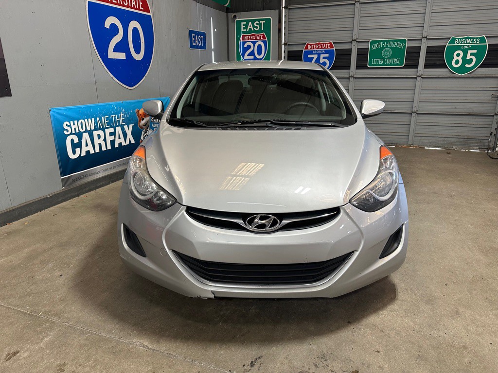 2013 Hyundai Elantra Image 2