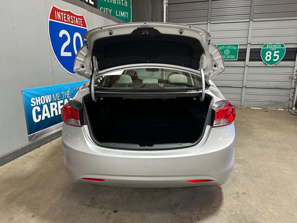 2013 Hyundai Elantra Image 7