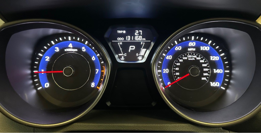 2013 Hyundai Elantra Image 11