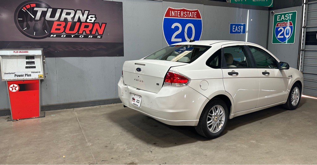 2009 Ford Focus Image 4