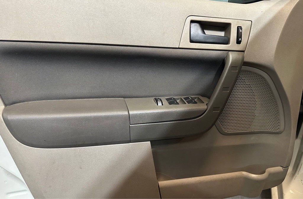 2009 Ford Focus Image 8