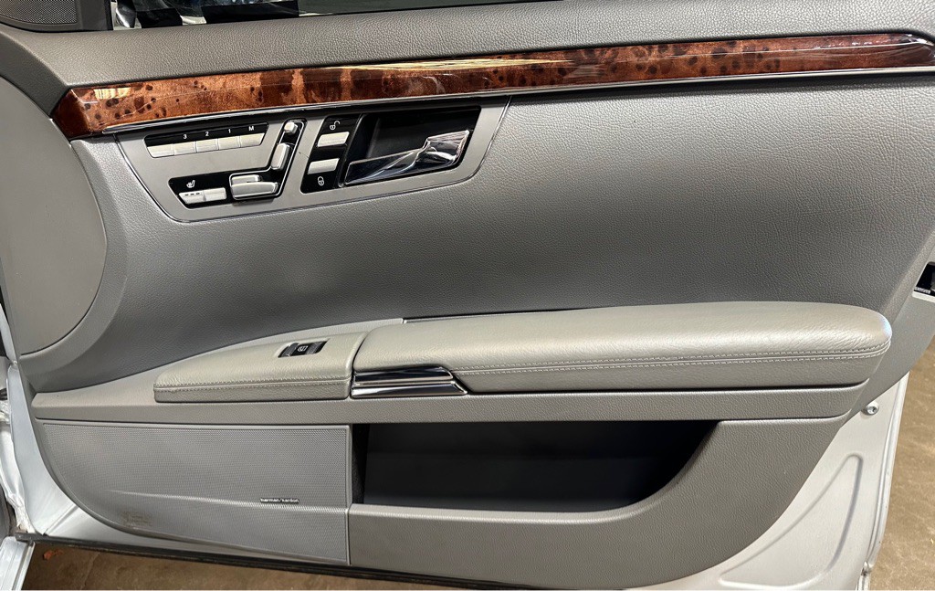 2007 Mercedes-Benz S-Class Image 16