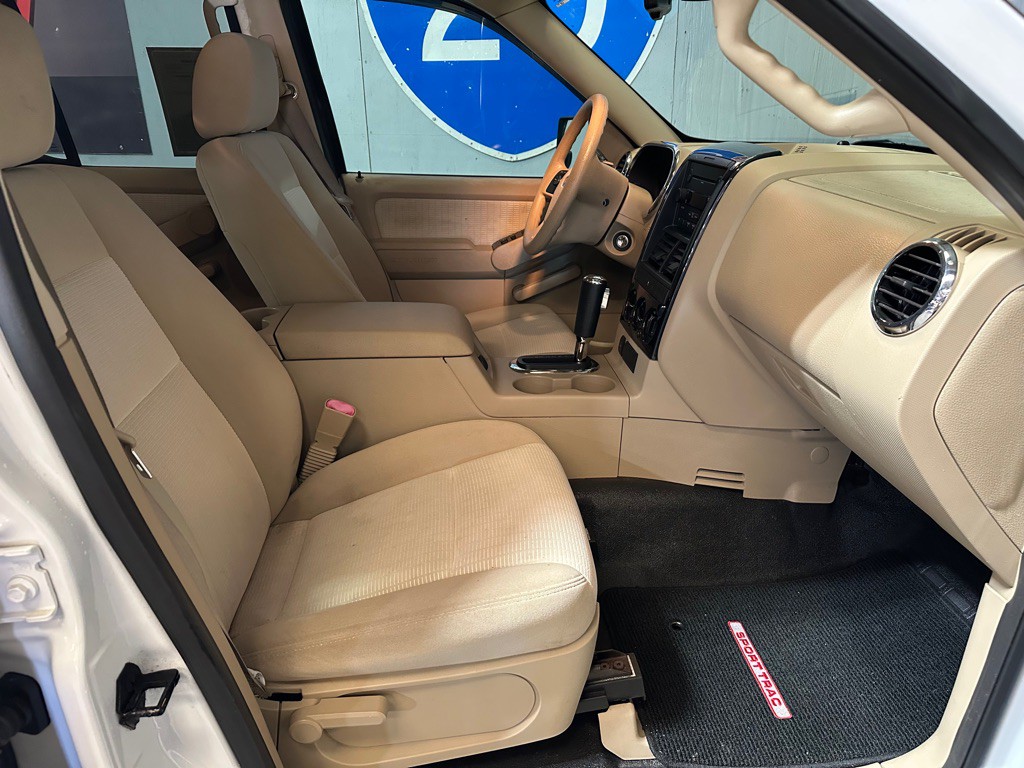 2007 Ford Explorer Image 16