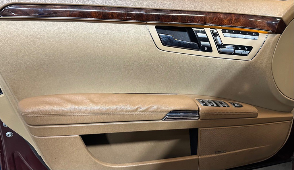 2008 Mercedes-Benz S-Class Image 9