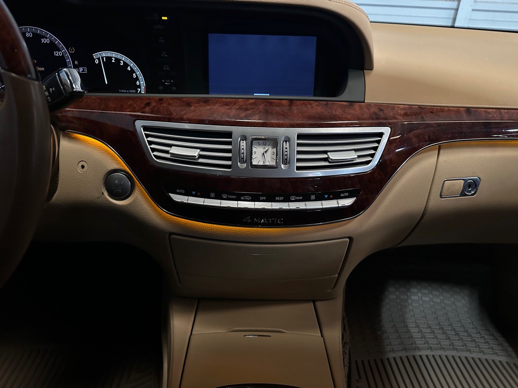 2008 Mercedes-Benz S-Class Image 13