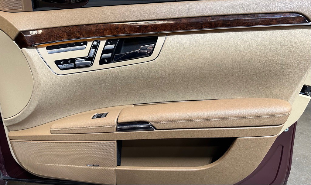 2008 Mercedes-Benz S-Class Image 16