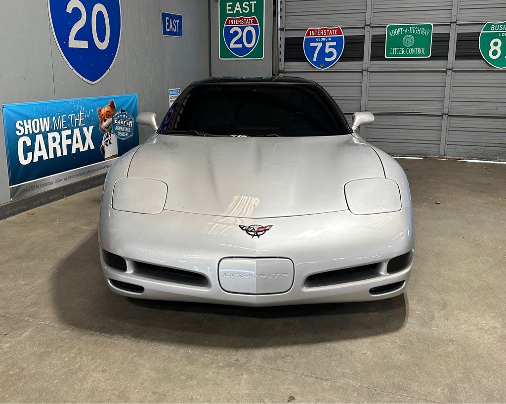 2003 Chevrolet Corvette Image 2