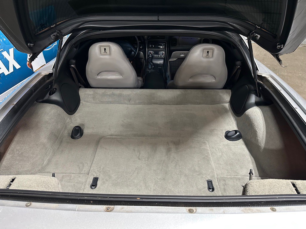 2003 Chevrolet Corvette Image 8