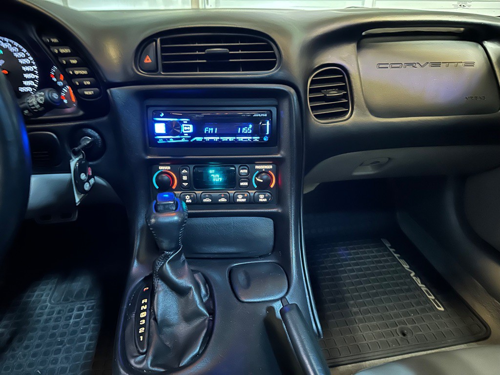 2003 Chevrolet Corvette Image 14