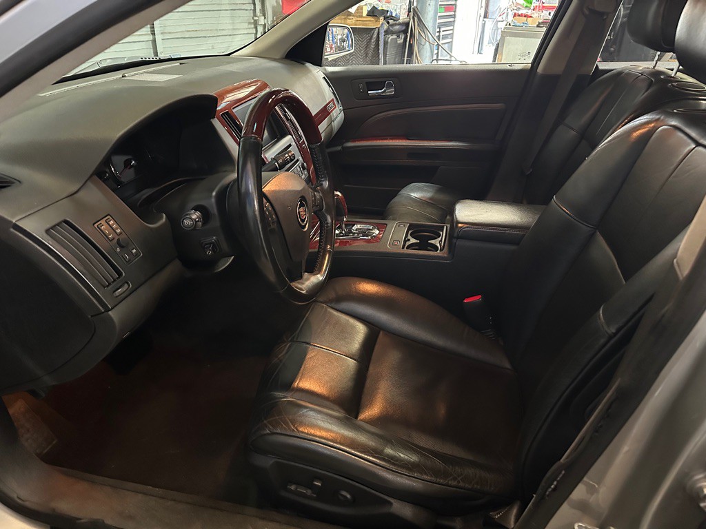 2007 Cadillac STS Image 10