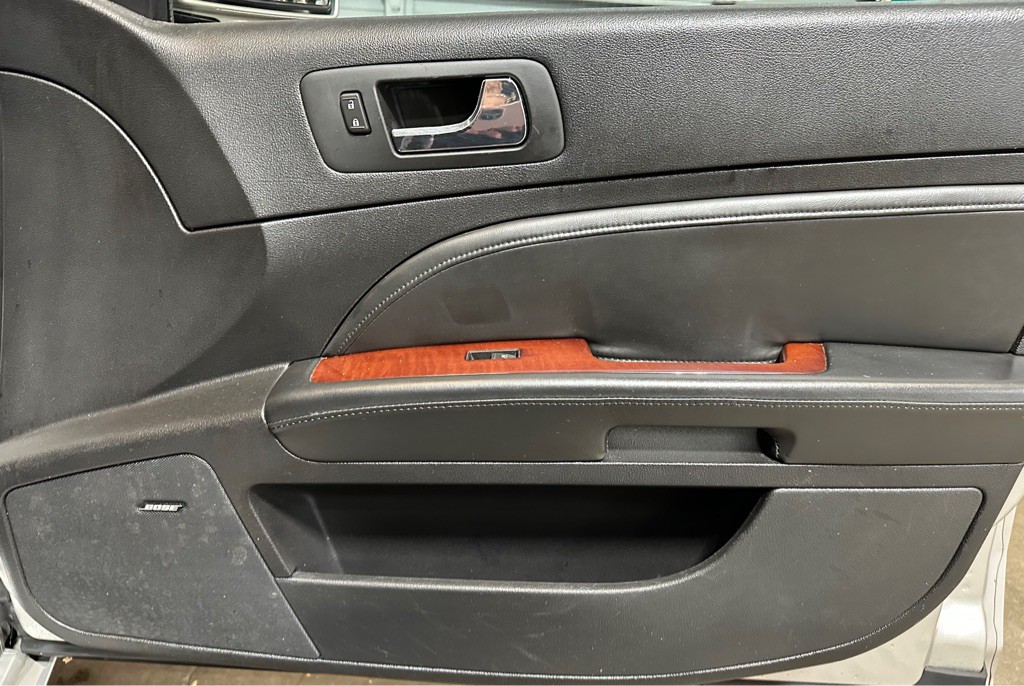 2007 Cadillac STS Image 16