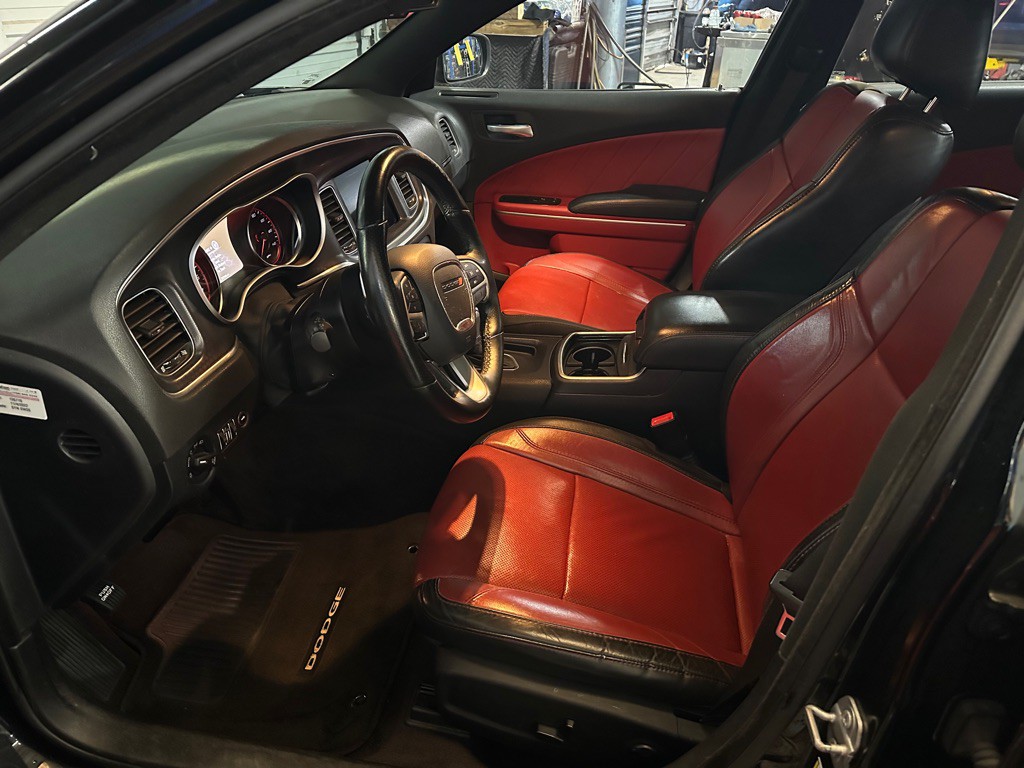 2017 Dodge Charger Image 10