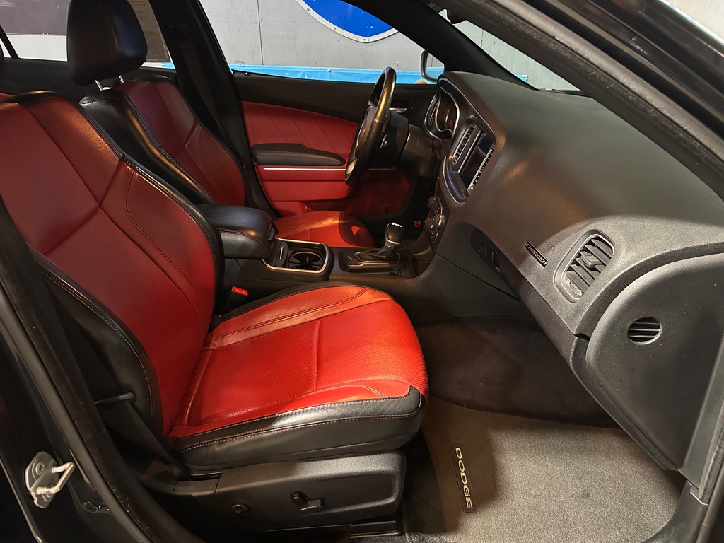 2017 Dodge Charger Image 17