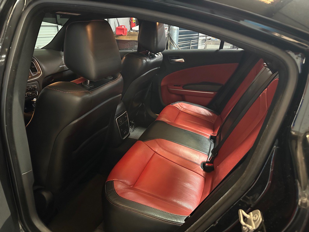 2017 Dodge Charger Image 18