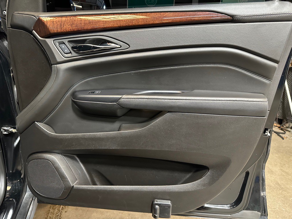 2015 Cadillac SRX Image 16