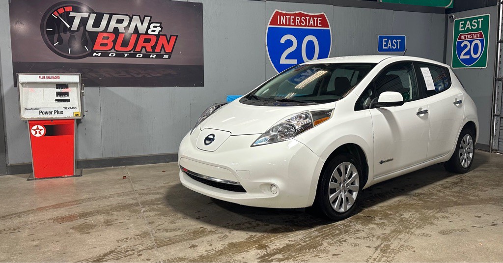 2015 Nissan Leaf Image 1