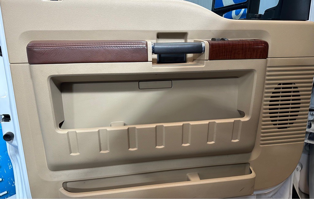 2011 Ford F-250 Image 8