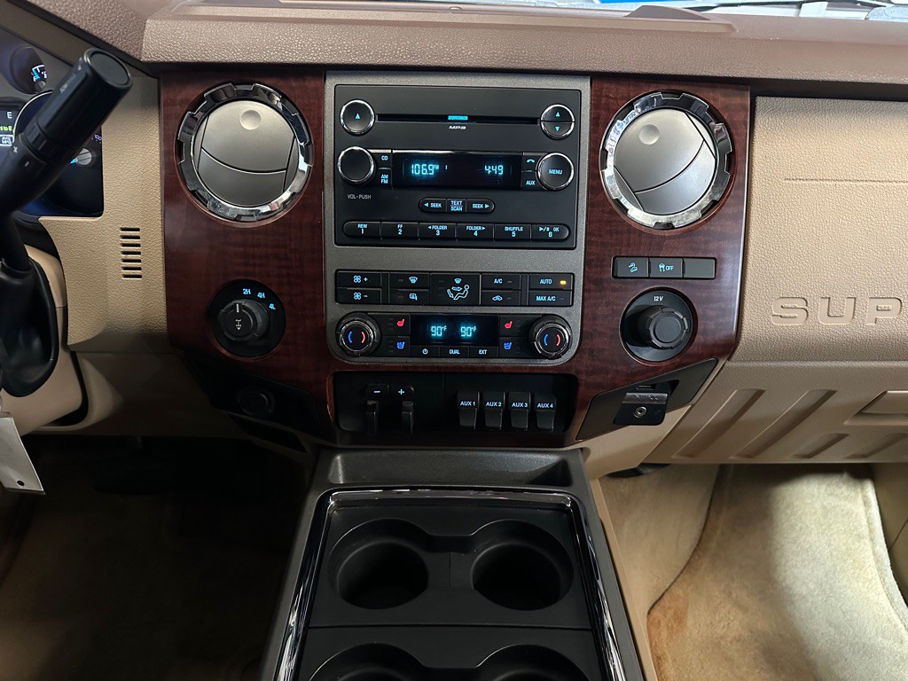 2011 Ford F-250 Image 12