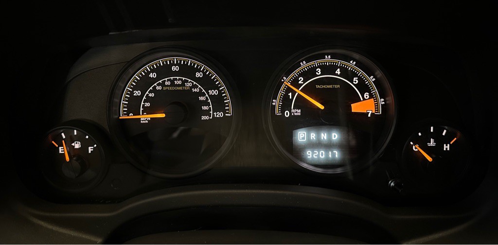 2015 Jeep Compass Image 11