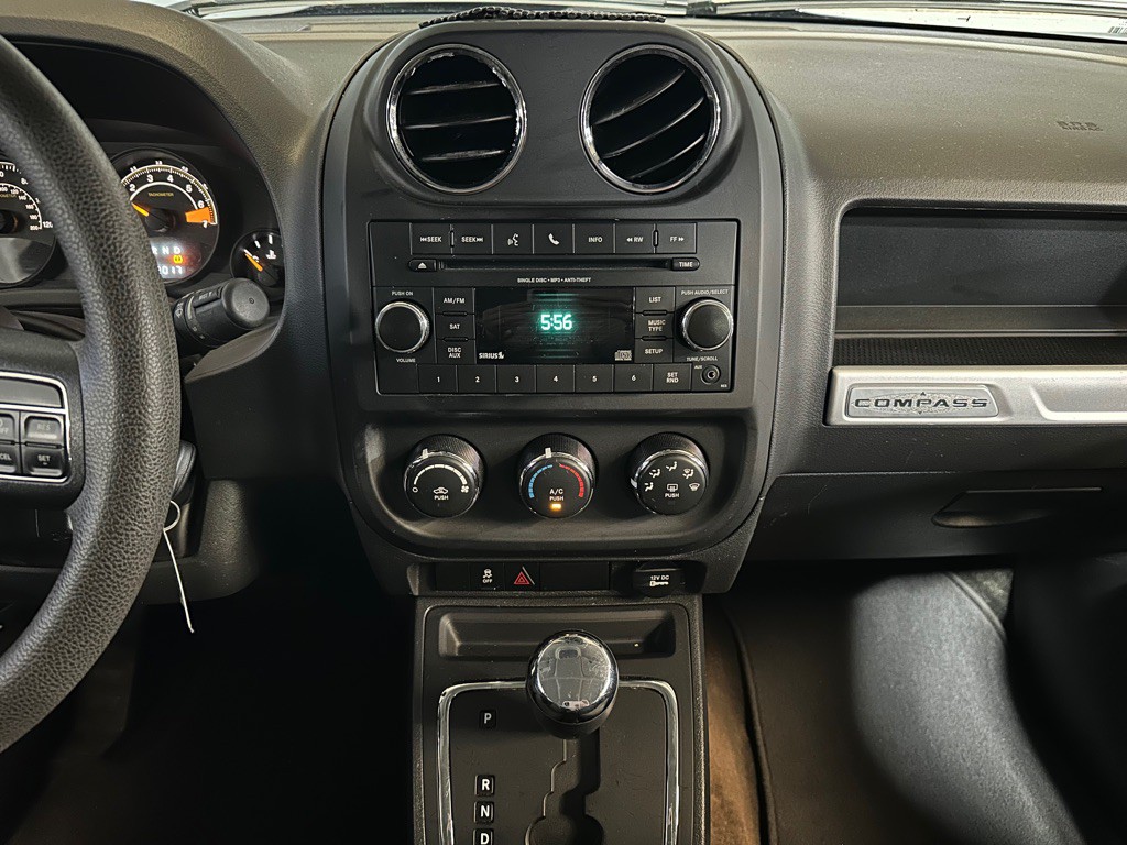 2015 Jeep Compass Image 13