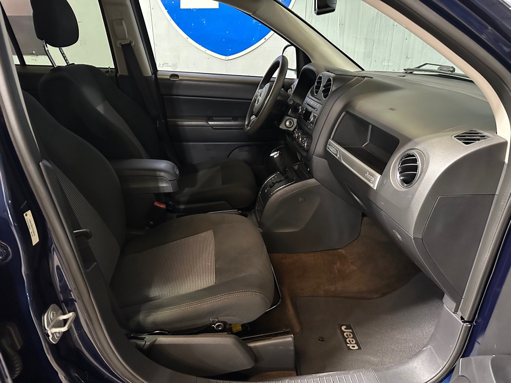 2015 Jeep Compass Image 17