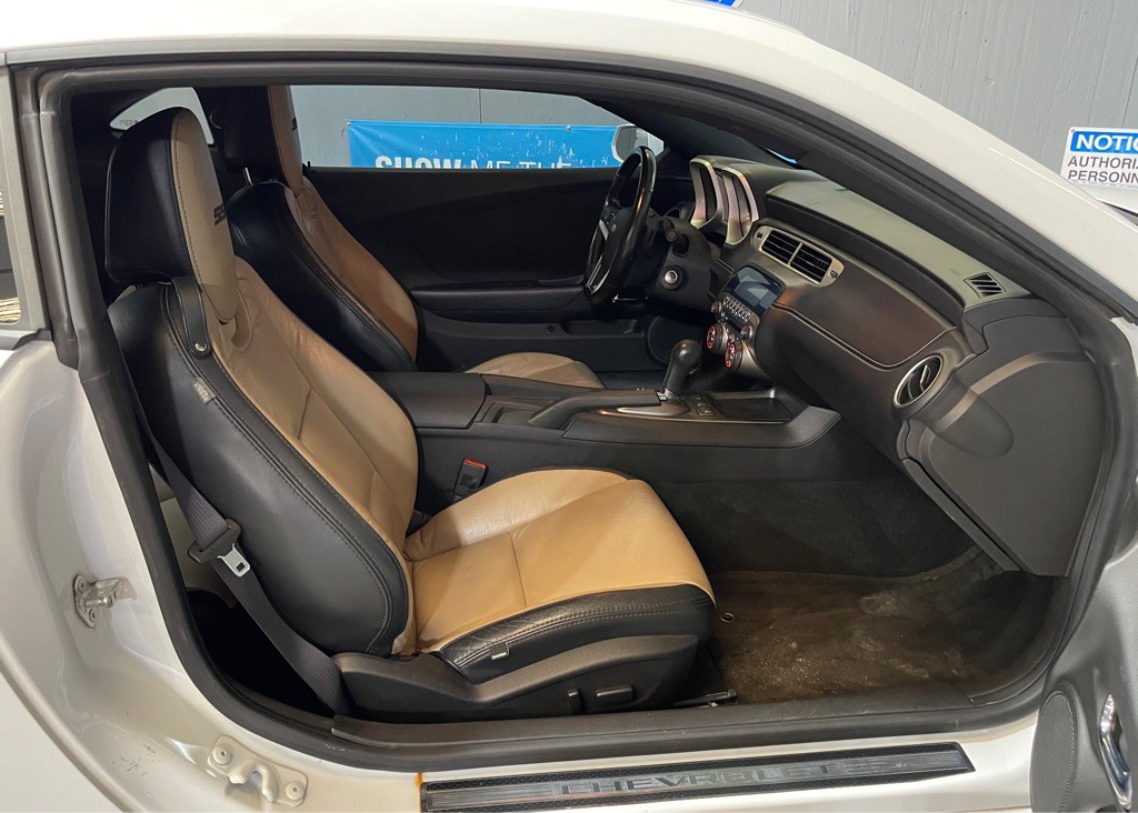 2012 Chevrolet Camaro Image 16