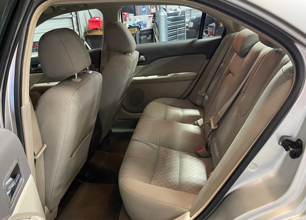 2012 Ford Fusion Image 18