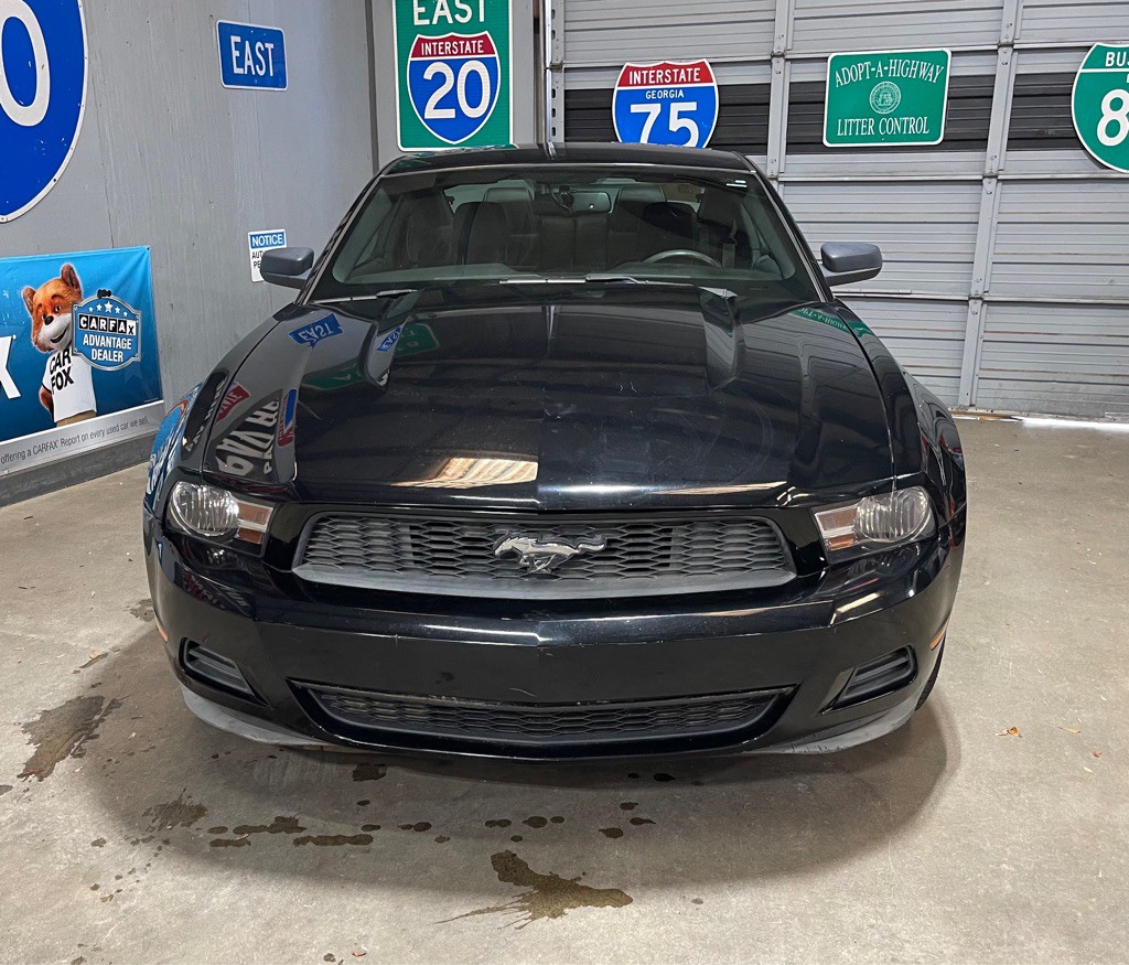 2011 Ford Mustang Image 2