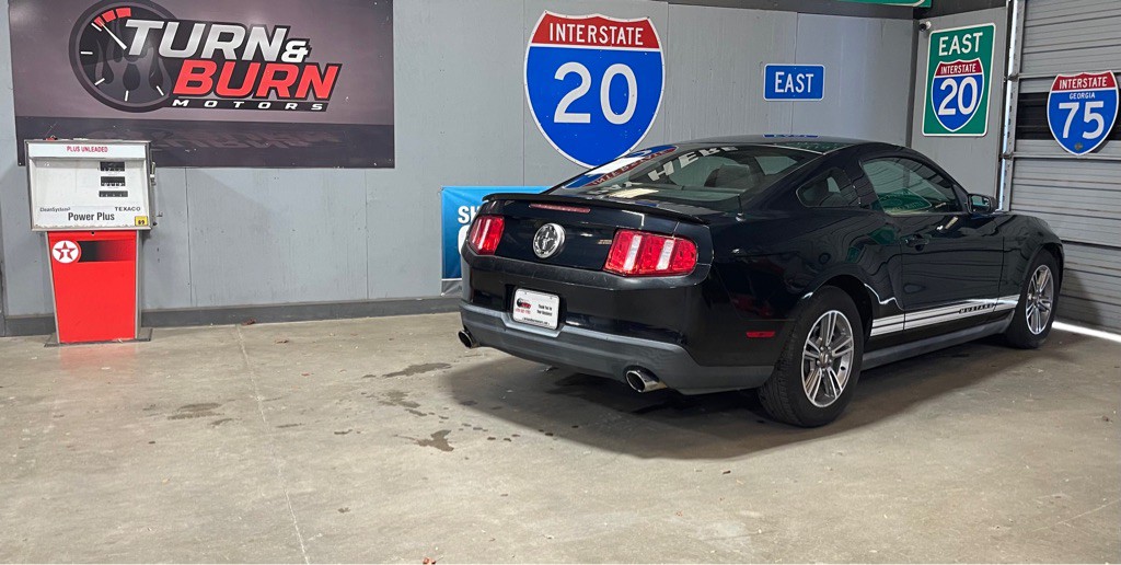 2011 Ford Mustang Image 4