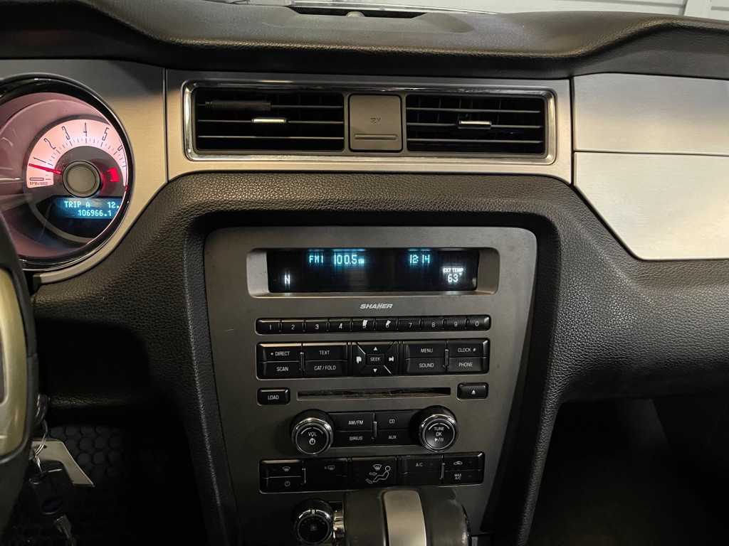 2011 Ford Mustang Image 13