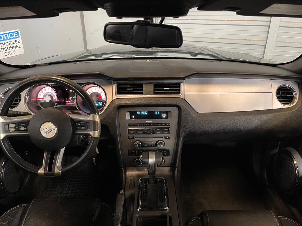 2011 Ford Mustang Image 15