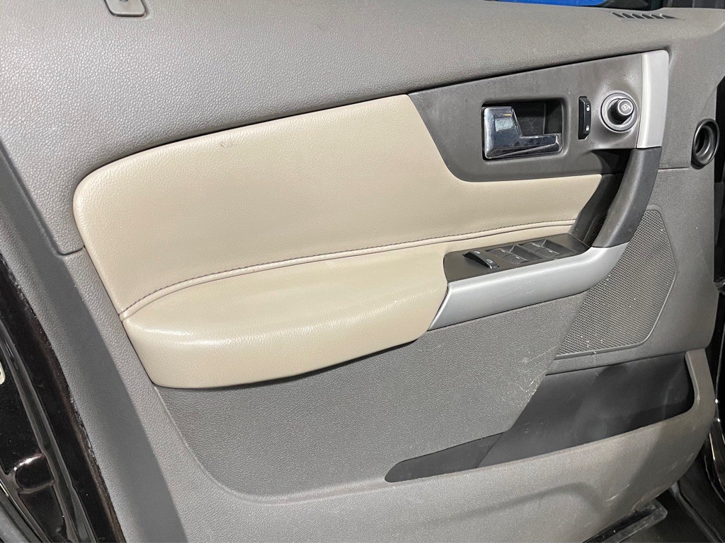 2014 Ford Edge Image 9