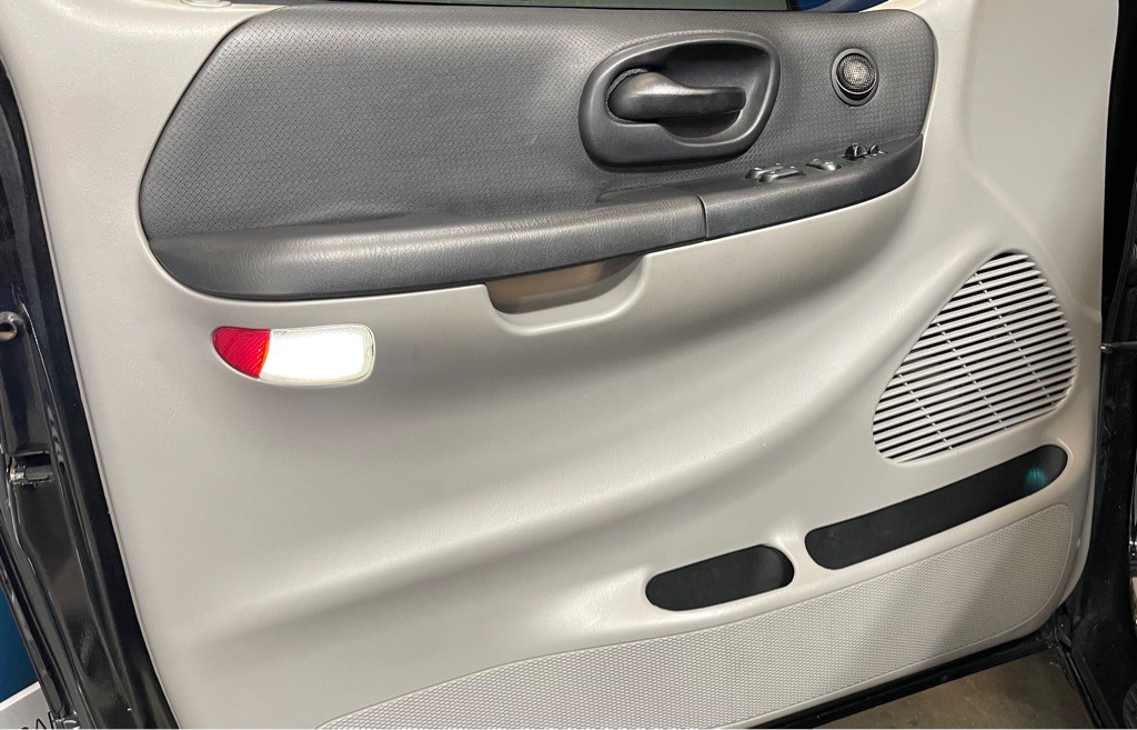 2002 Ford F-150 Image 9