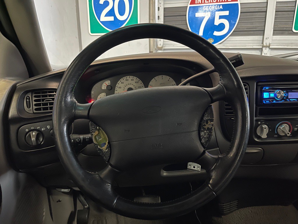 2002 Ford F-150 Image 12