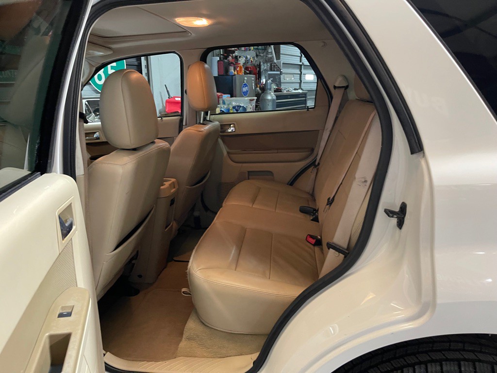 2010 Ford Escape Image 18