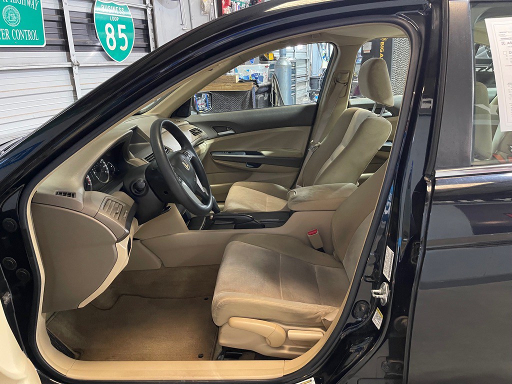 2009 Honda Accord Image 10