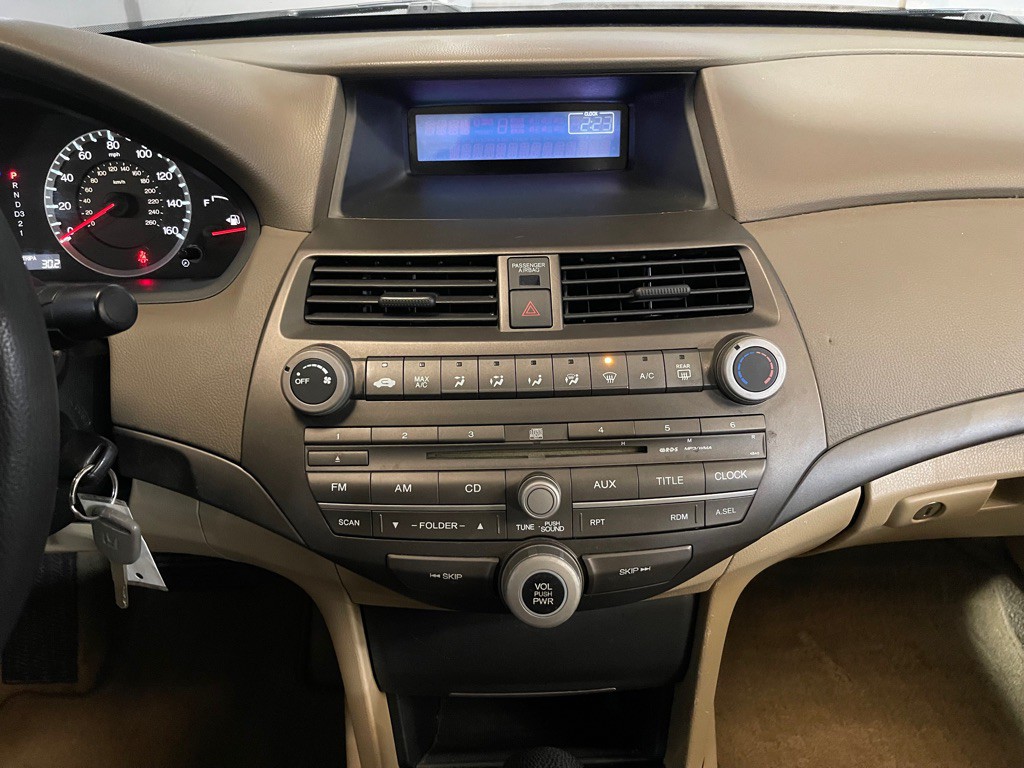 2009 Honda Accord Image 13